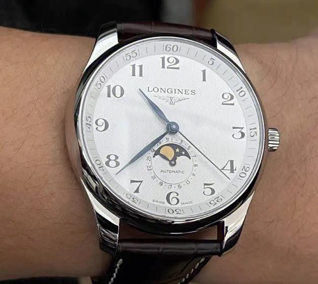 深圳浪琴手表維修點(如何找到最可靠的維修服務)(圖) 深圳浪琴手表維修點(如何找到最可靠的維修服務)(圖)