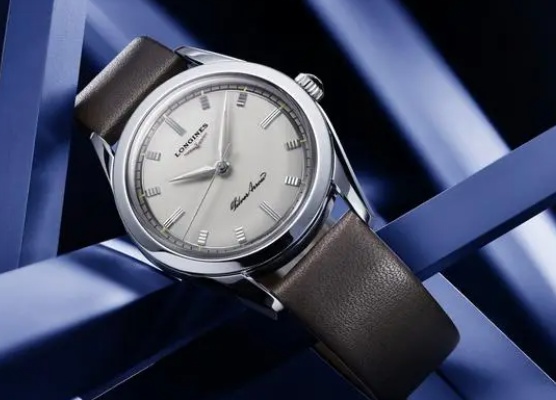 浪琴腕表外觀有劃痕怎么處理(有效修復(fù)與保養(yǎng)指南)(圖) 浪琴腕表外觀有劃痕怎么處理(有效修復(fù)與保養(yǎng)指南)(圖)