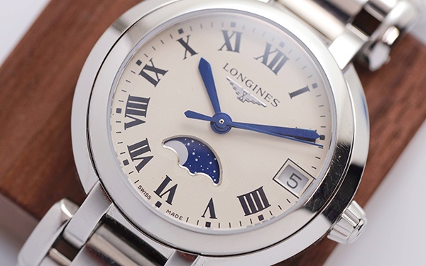 讓浪琴手表重?zé)ㄉ鷻C(jī):不戴不走的處理秘籍(圖) 讓浪琴手表重?zé)ㄉ鷻C(jī):不戴不走的處理秘籍(圖)