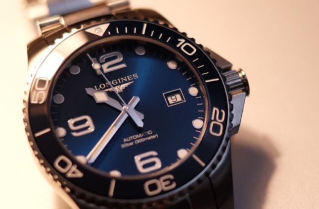 浪琴手表灰塵積聚？這幾點輕松搞定！（圖）